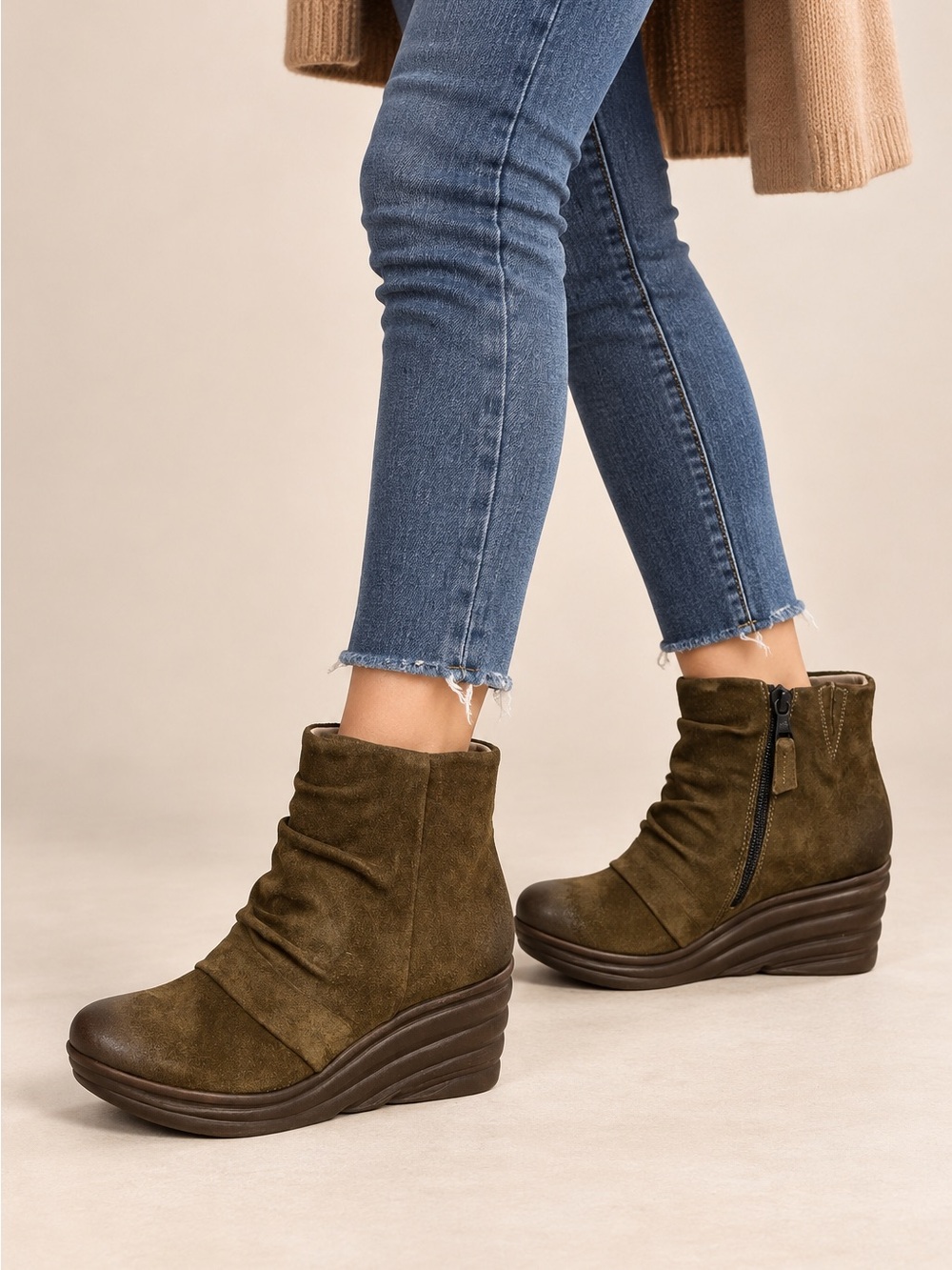 BNWT Miz Mooz Olive Suede Wedge Ankle Booties